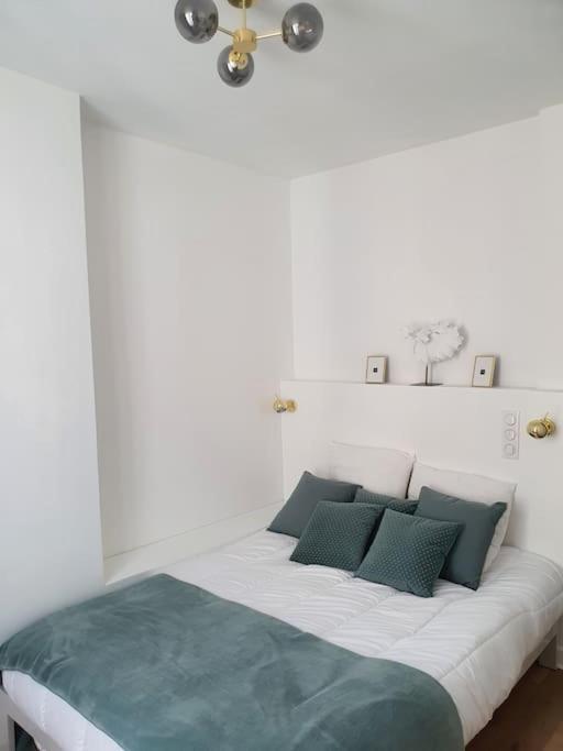 Cocon Chic Parisien Niche Au Coeur De Montmartre Paris